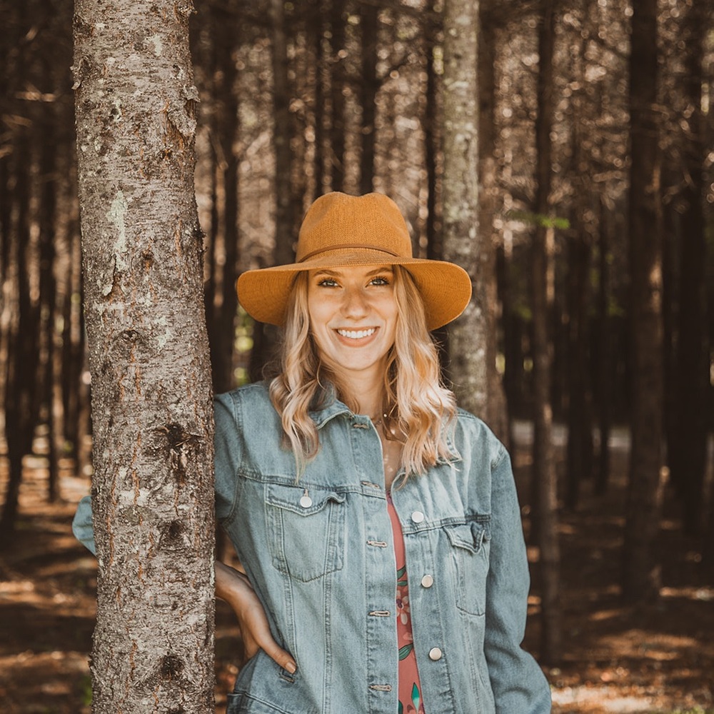 Meet your Posher, Benay